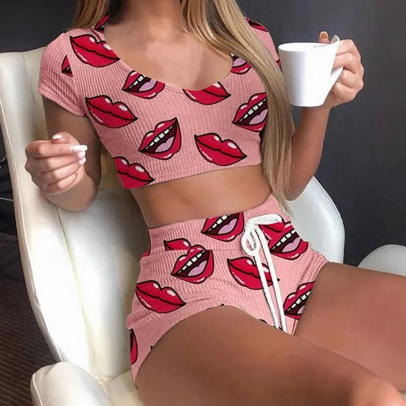 Sexy Pyjama-Set mit Lippen-Print